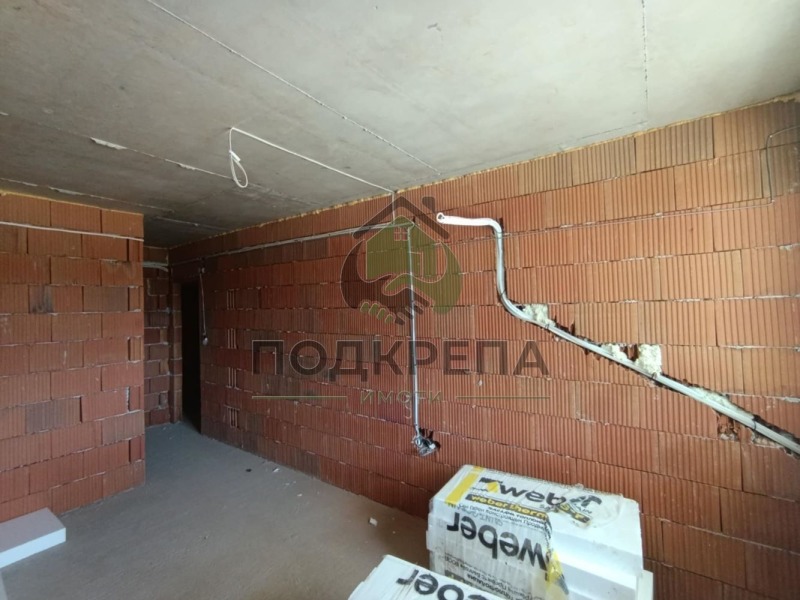 На продаж  2 спальні Пловдив , Прослав , 97 кв.м | 40025387 - зображення [14]