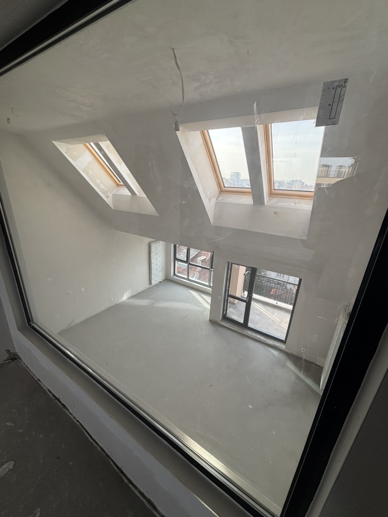 Продава МНОГОСТАЕН, гр. София, Център, снимка 6 - Апартаменти - 52986350