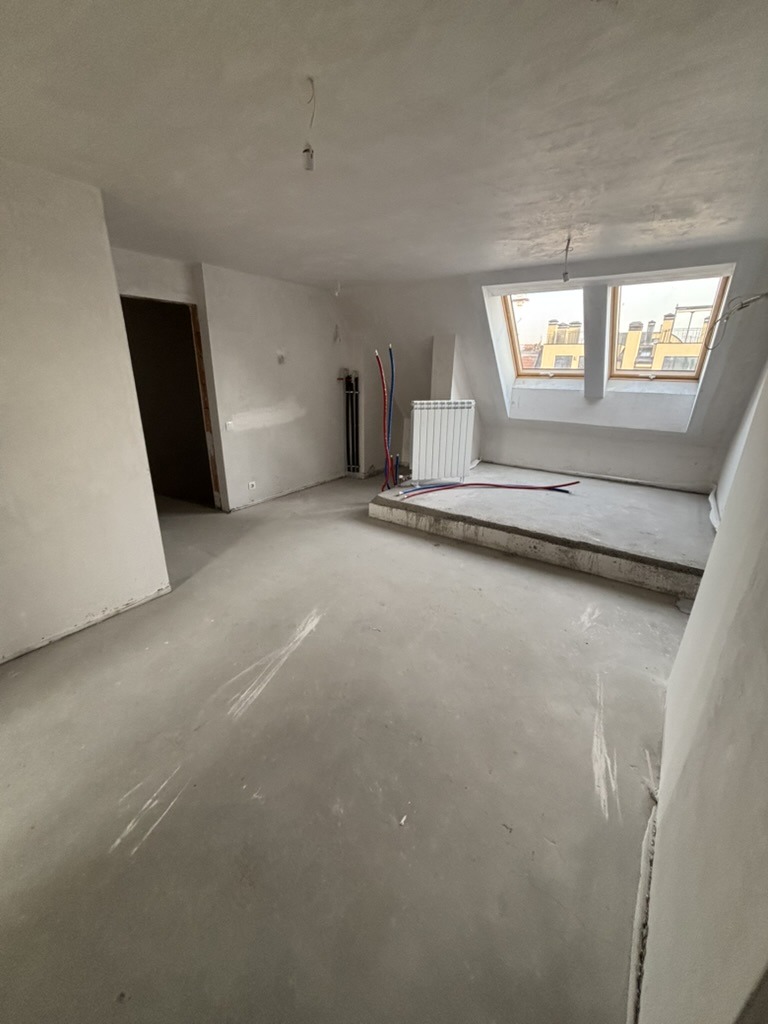 Продава МНОГОСТАЕН, гр. София, Център, снимка 10 - Апартаменти - 52986350