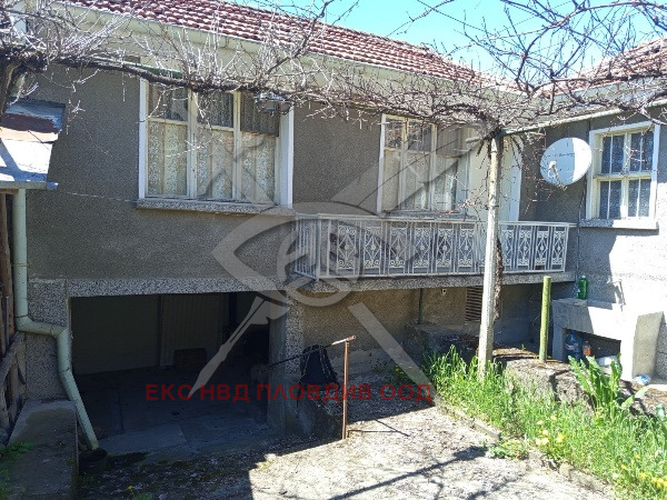 Продава КЪЩА, с. Свежен, област Пловдив, снимка 3 - Къщи - 54384724
