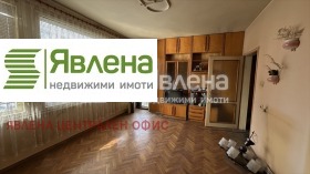 Piano della casa Botevgrad, regione Sofia