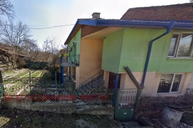 Casa Tsarkva, Pernik 1