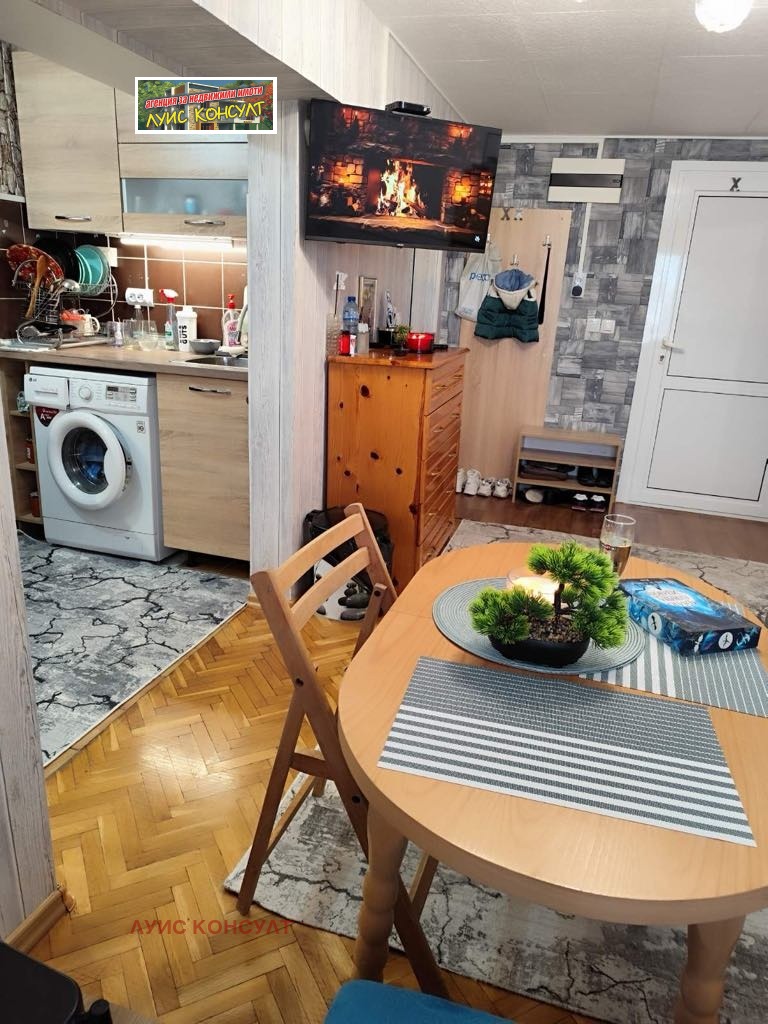 Продава  2-стаен град Монтана , Жерави , 50 кв.м | 43284438