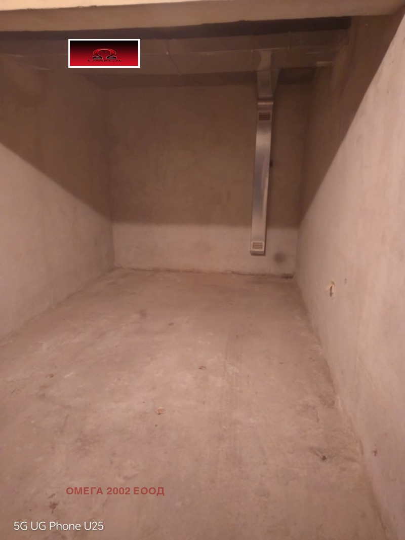 Продава ГАРАЖ, ПАРКОМЯСТО, гр. Русе, Родина 3, снимка 4 - Гаражи и паркоместа - 52221349