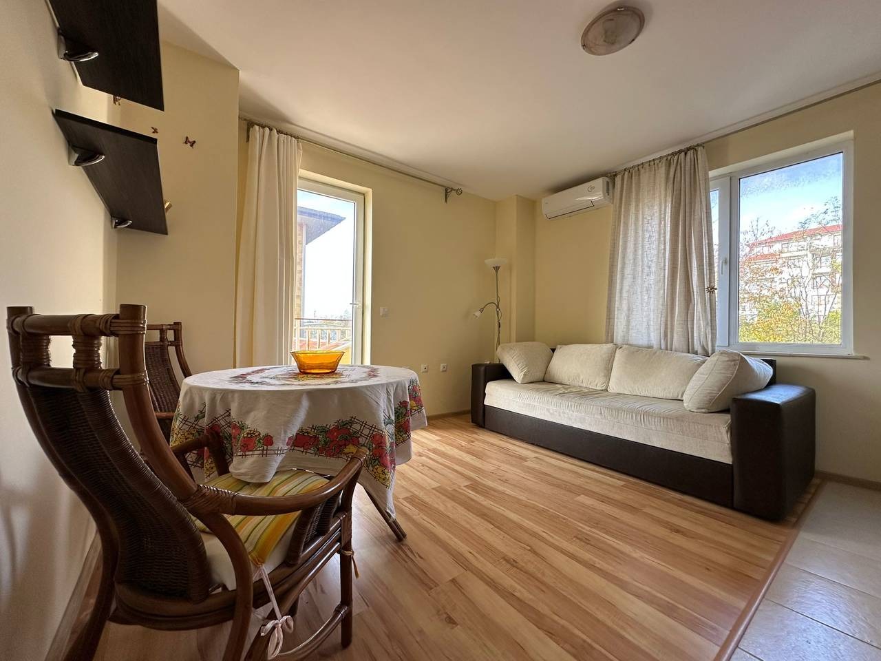 Продава 3-СТАЕН, гр. Бяла, област Варна, снимка 2 - Апартаменти - 53285897