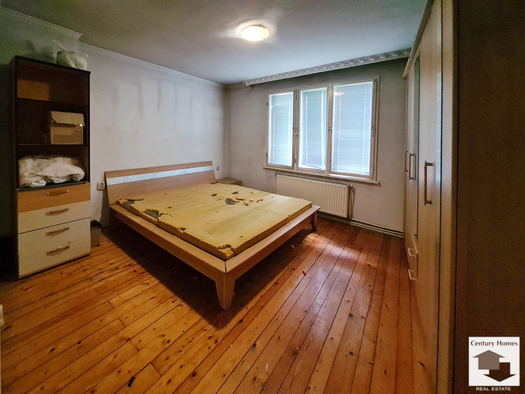 Продава МНОГОСТАЕН, гр. Велико Търново, Варуша, снимка 4 - Апартаменти - 55257720