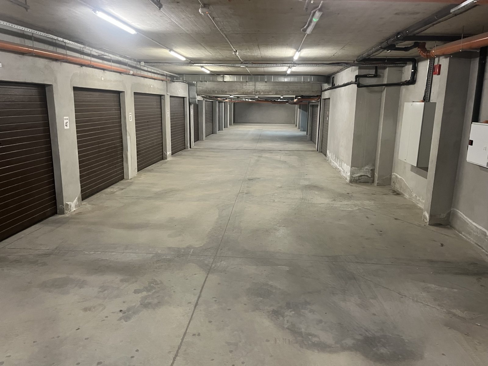 Продава ГАРАЖ, ПАРКОМЯСТО, гр. Варна, Трошево, снимка 4 - Гаражи и паркоместа - 55794514