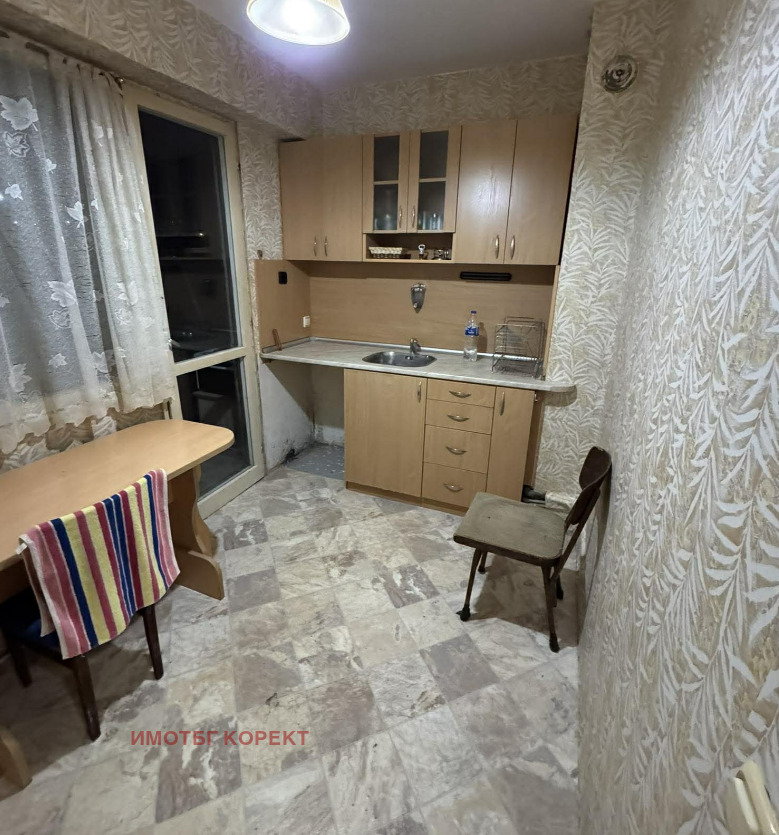 Продава 2-СТАЕН, гр. София, Гео Милев