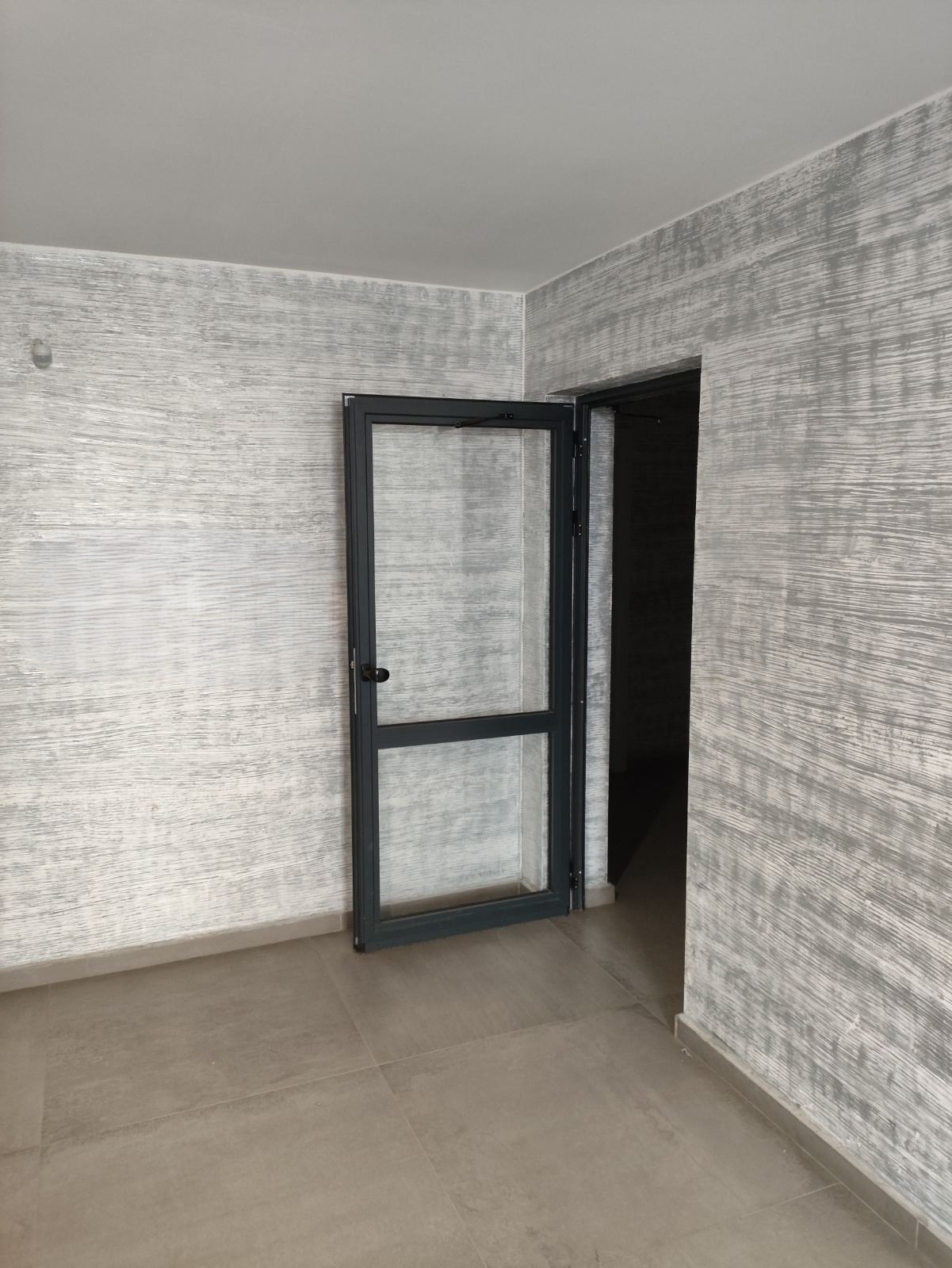 Продава 2-СТАЕН, гр. Варна, Кайсиева градина, снимка 2 - Апартаменти - 54699419