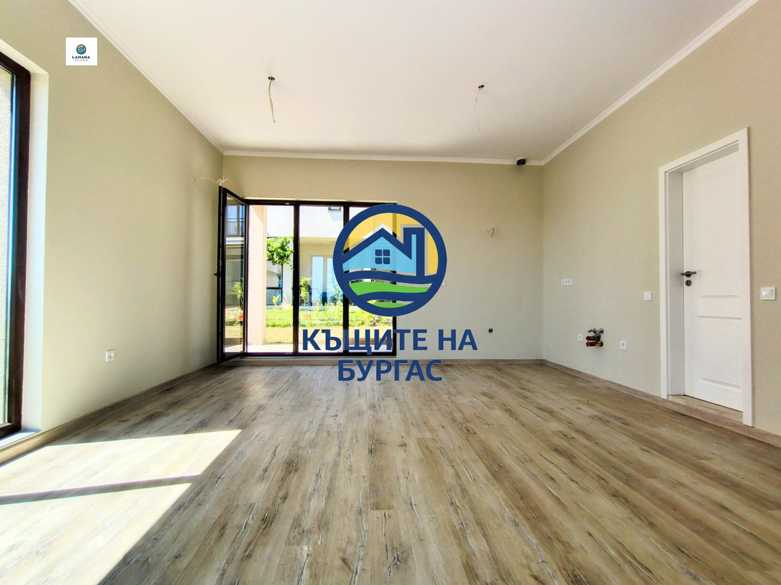 Продава КЪЩА, гр. Бургас, Сарафово, снимка 2 - Къщи - 54118456