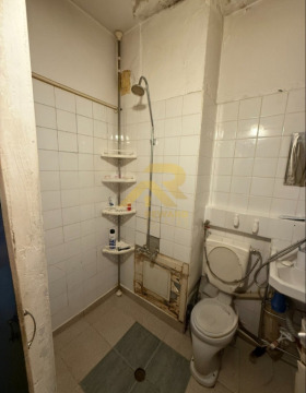 1 ložnice Iztok, Pernik 5