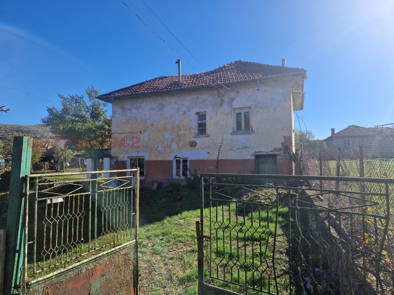 Продава КЪЩА, с. Петко Славейков, област Габрово, снимка 3 - Къщи - 52782537