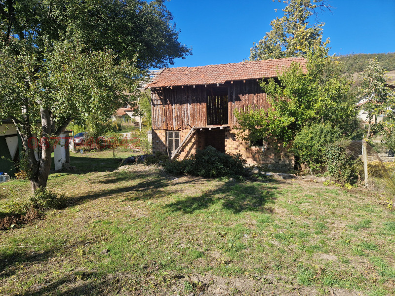 Продава КЪЩА, с. Петко Славейков, област Габрово, снимка 4 - Къщи - 52782537