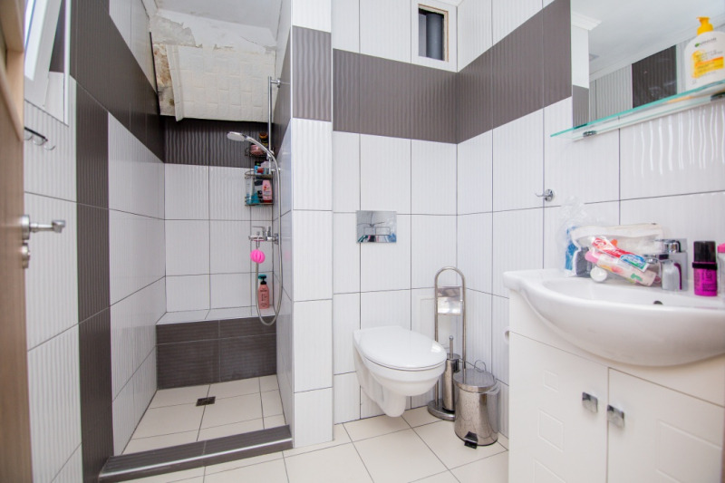 Продава КЪЩА, гр. София, Център, снимка 8 - Къщи - 54607507