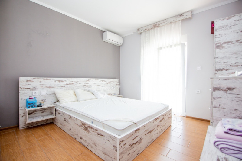 Продава КЪЩА, гр. София, Център, снимка 15 - Къщи - 54607507