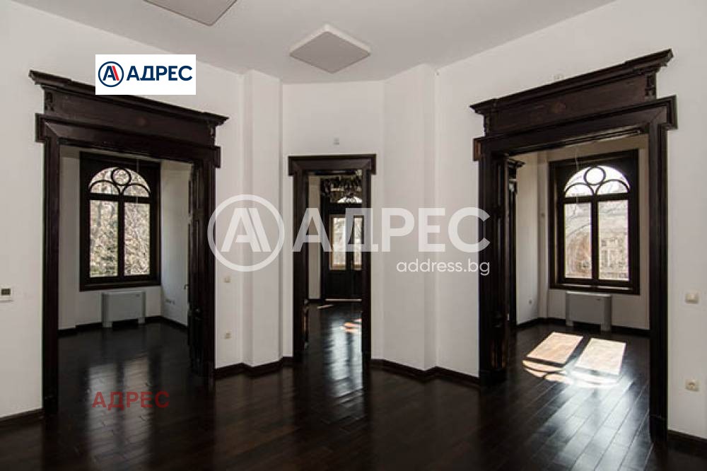 Продава КЪЩА, гр. Варна, Център, снимка 4 - Къщи - 42839572