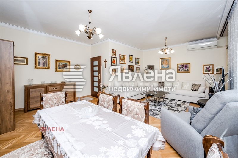 Продава КЪЩА, гр. София, Лозенец, снимка 2 - Къщи - 52924494