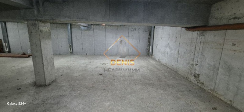 Продава ГАРАЖ, ПАРКОМЯСТО, гр. Варна, Зимно кино Тракия, снимка 4 - Гаражи и паркоместа - 53467207