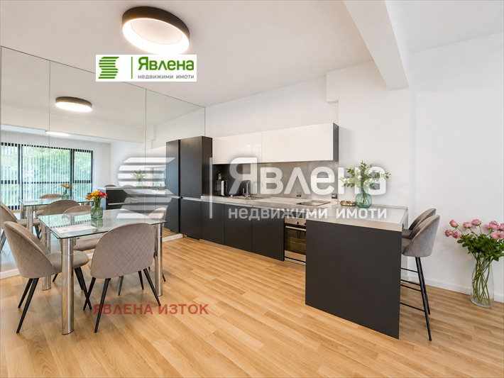 Продава 3-СТАЕН, гр. София, Център, снимка 2 - Апартаменти - 55647294