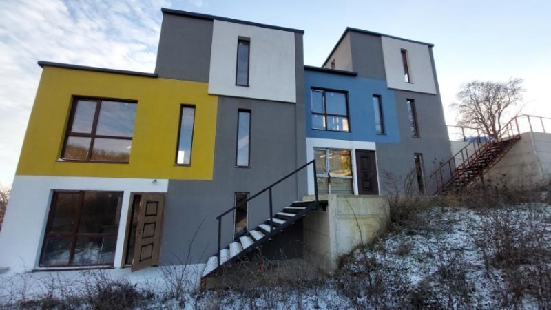 Продава КЪЩА, гр. Варна, м-т Балам Дере