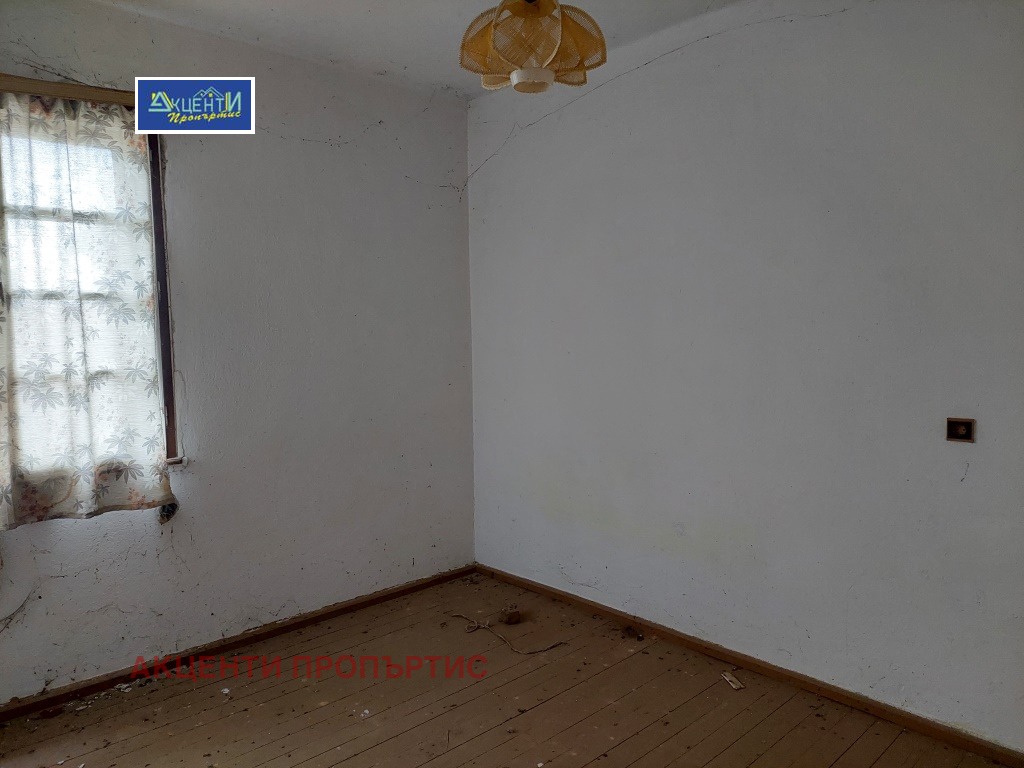 Продава КЪЩА, с. Лесичери, област Велико Търново, снимка 3 - Къщи - 54552181