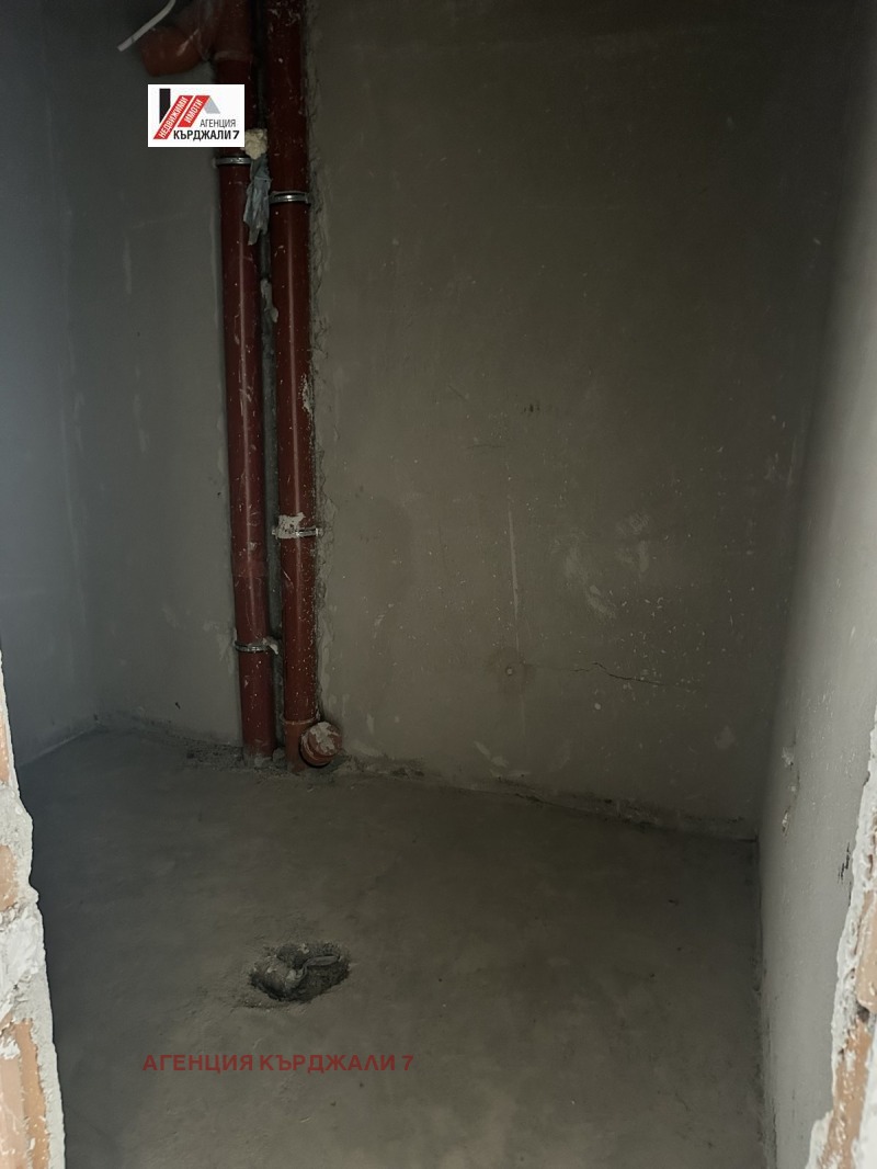Продается  2 спальни Кърджали , Възрожденци , 95 кв.м | 37935178 - изображение [5]