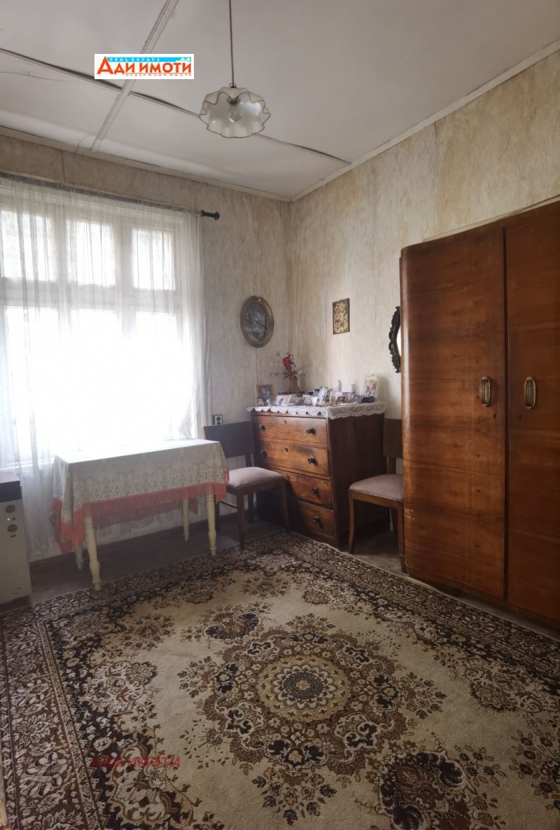 Продава  Етаж от къща област Пловдив , гр. Карлово , 240 кв.м | 99423287 - изображение [11]