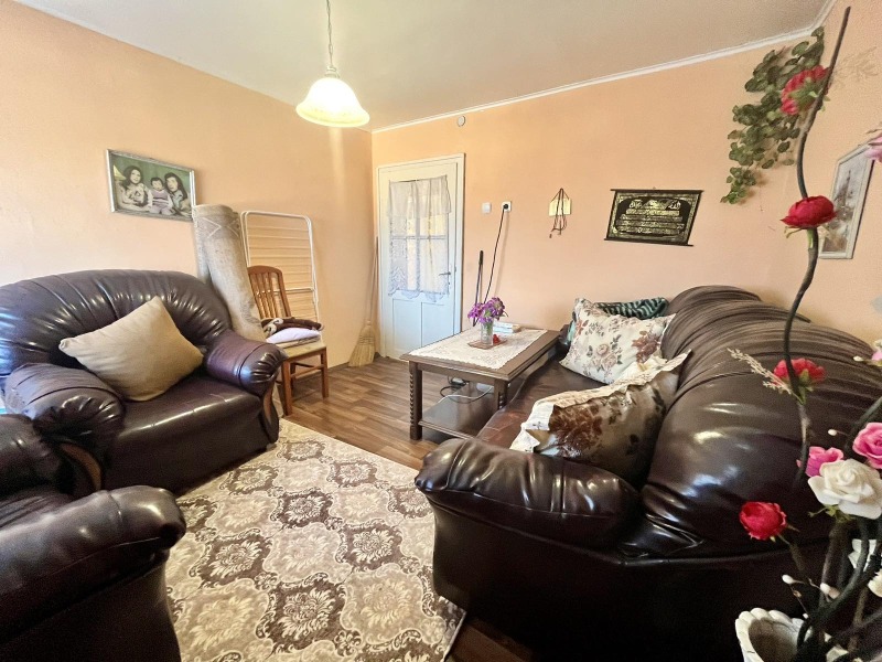 Продава КЪЩА, с. Василево, област Добрич, снимка 6 - Къщи - 53009171