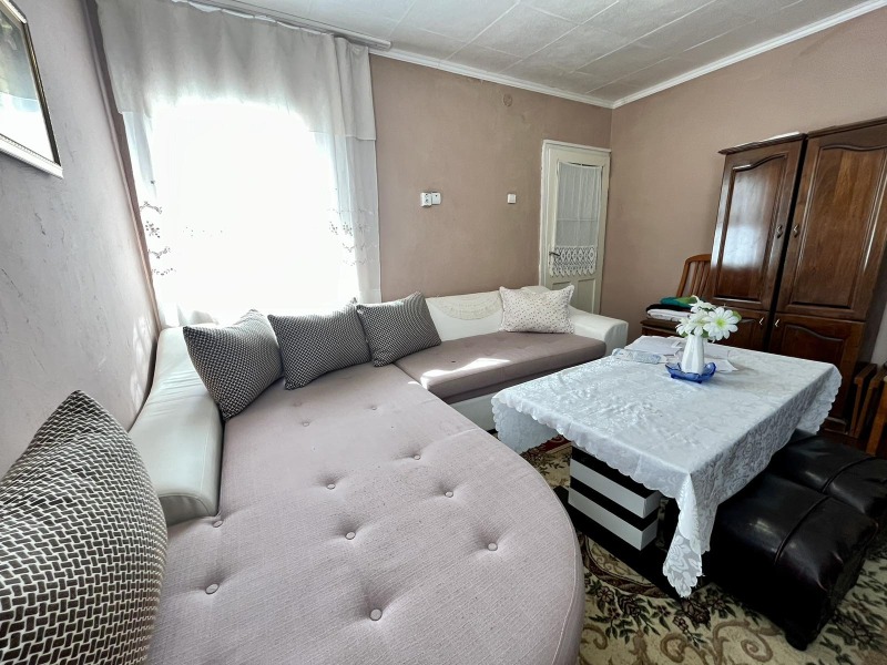 Продава КЪЩА, с. Василево, област Добрич, снимка 11 - Къщи - 53009171