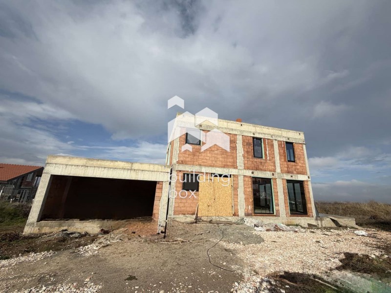 Продава КЪЩА, с. Марково, област Пловдив, снимка 3 - Къщи - 53029264