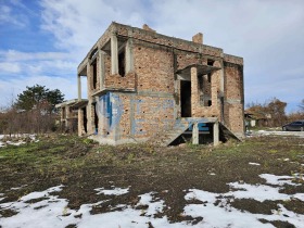 Къща с. Царски извор, област Велико Търново 1