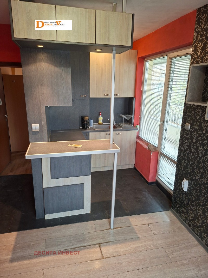 Продава 3-СТАЕН, гр. Варна, Базар Левски, снимка 3 - Апартаменти - 52773711