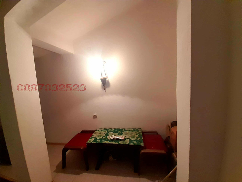 Продава АТЕЛИЕ, ТАВАН, гр. Ловеч, Широк център, снимка 2 - Апартаменти - 53055200