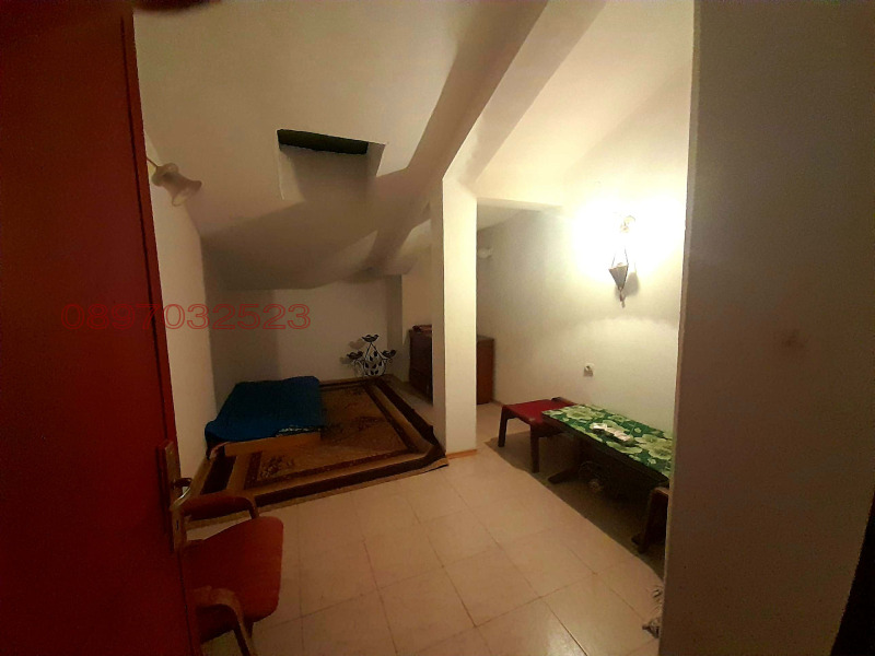 Продава АТЕЛИЕ, ТАВАН, гр. Ловеч, Широк център, снимка 3 - Апартаменти - 53055200