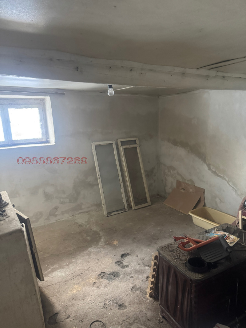 Продава КЪЩА, гр. Добрич, Градска болница, снимка 13 - Къщи - 53233594