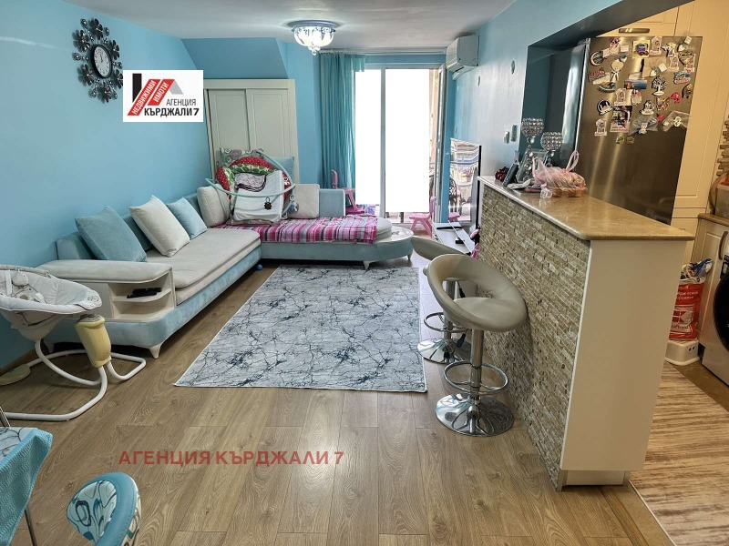 Продава 3-СТАЕН в град Кърджали, Център - 110 кв.м / 127 000 € » 248 390.41 лв., АГЕНЦИЯ КЪРДЖАЛИ 7