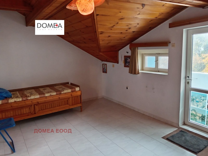 Продава ЕТАЖ ОТ КЪЩА, гр. Бургас, Център, снимка 9 - Етаж от къща - 52374666