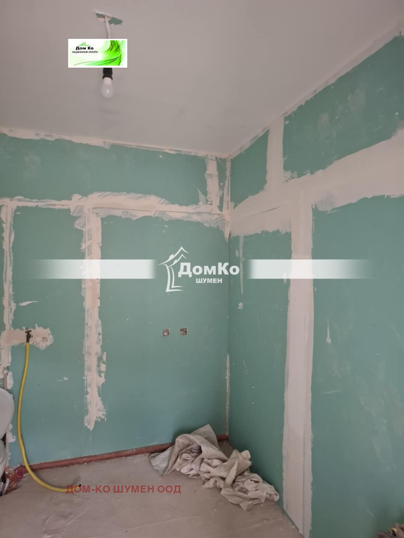 Продава КЪЩА, гр. Шумен, Куршун чешма, снимка 2 - Къщи - 52362183