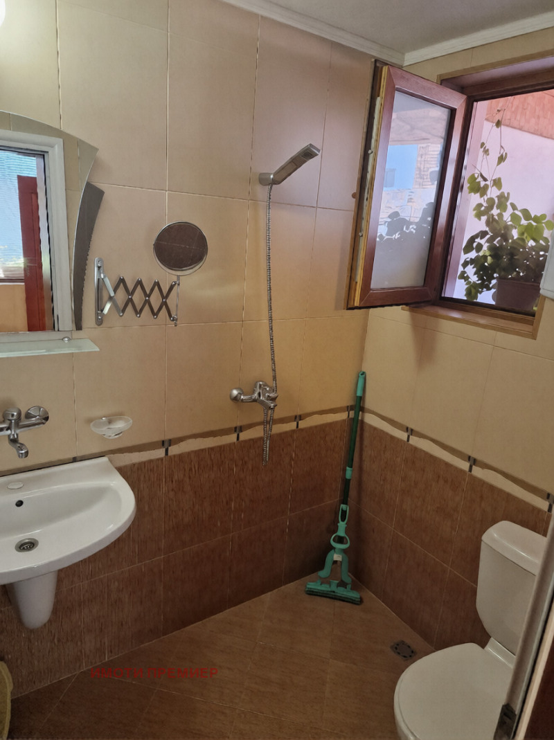 Продава КЪЩА, гр. Поморие, област Бургас, снимка 15 - Къщи - 53004017