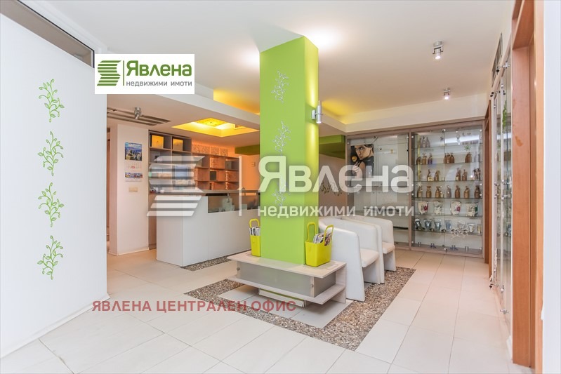 Till salu  Bar Sofia , Goce Deltjev , 241 kvm | 88502006 - bild [2]