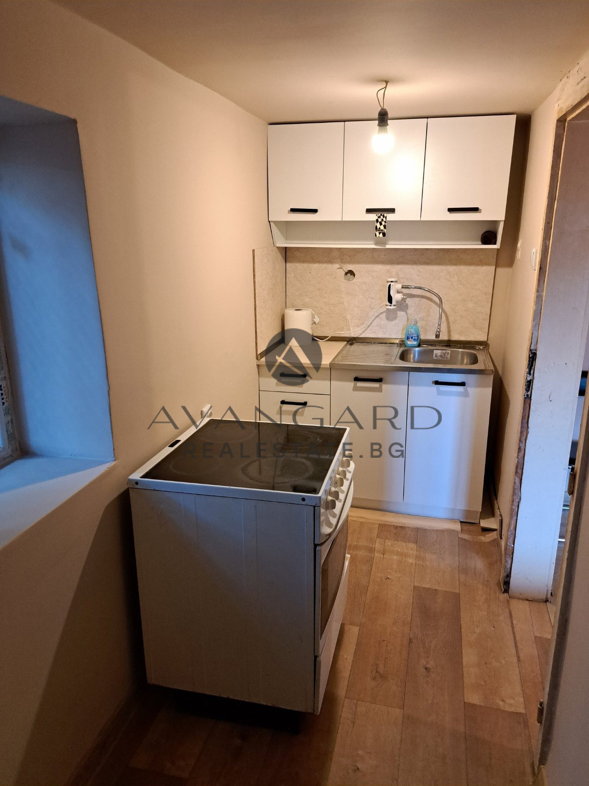 Продава ЕТАЖ ОТ КЪЩА, гр. Пловдив, Кършияка, снимка 9 - Етаж от къща - 54343669