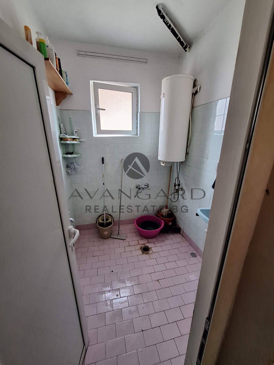 Продава ЕТАЖ ОТ КЪЩА, гр. Пловдив, Кършияка, снимка 5 - Етаж от къща - 54343669