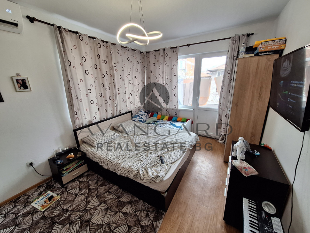 Продава ЕТАЖ ОТ КЪЩА, гр. Пловдив, Кършияка, снимка 3 - Етаж от къща - 54343669