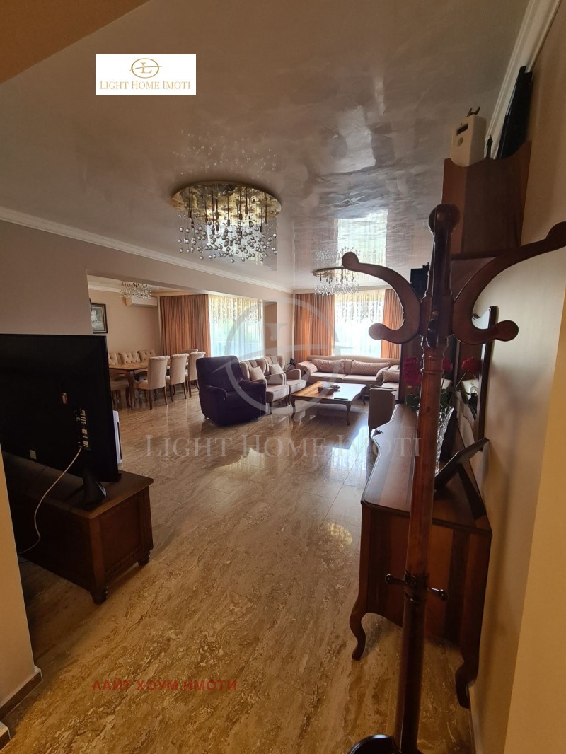 Zu verkaufen  3+ Schlafzimmer Plowdiw , Karschijaka , 220 qm | 82961893 - Bild [3]