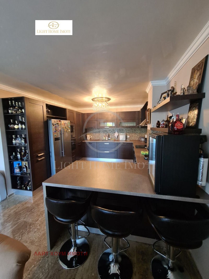 Zu verkaufen  3+ Schlafzimmer Plowdiw , Karschijaka , 220 qm | 82961893 - Bild [2]