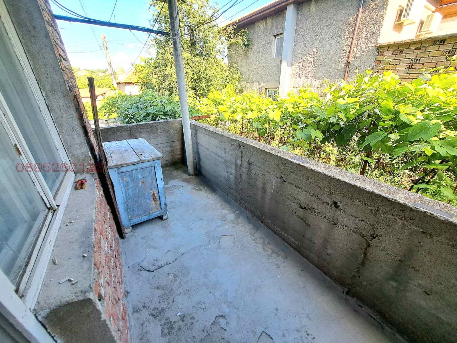 Продава ЕТАЖ ОТ КЪЩА, гр. Русе, Средна кула, снимка 9 - Етаж от къща - 55532600