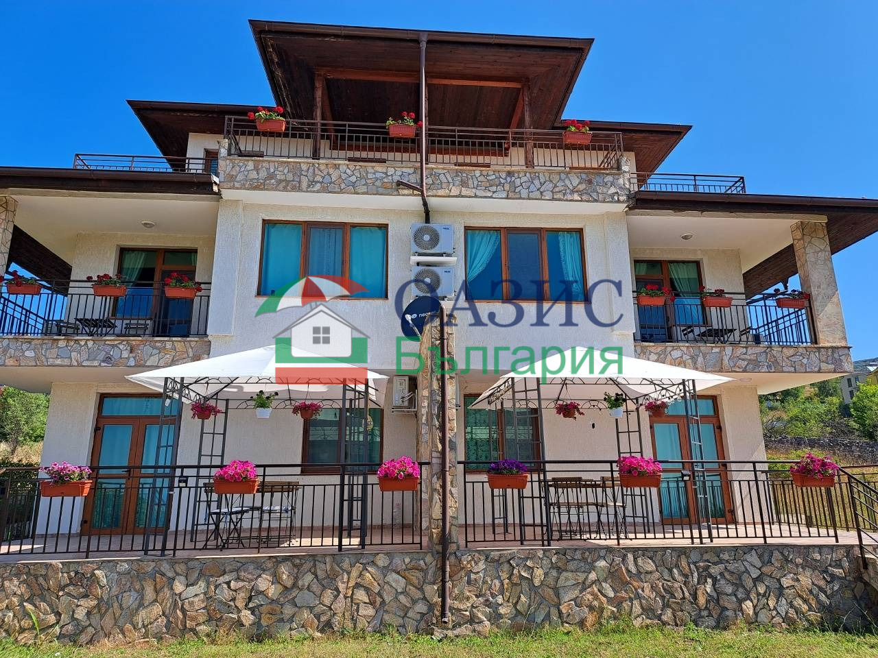 Продава ХОТЕЛ, гр. Свети Влас, област Бургас, снимка 2 - Хотели - 43580091