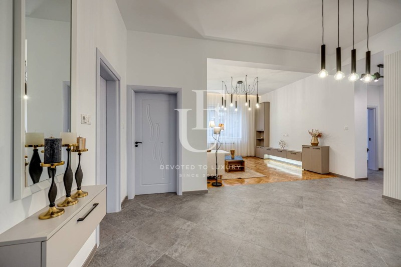 Продава 3-СТАЕН, гр. София, Център, снимка 3 - Апартаменти - 53518503