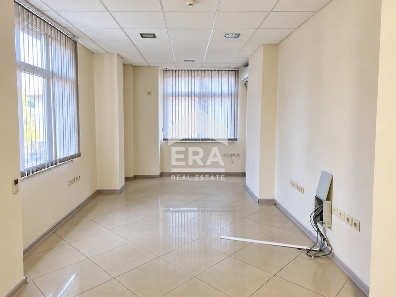 Продава ОФИС, гр. Хасково, Център, снимка 4 - Офиси - 56136741