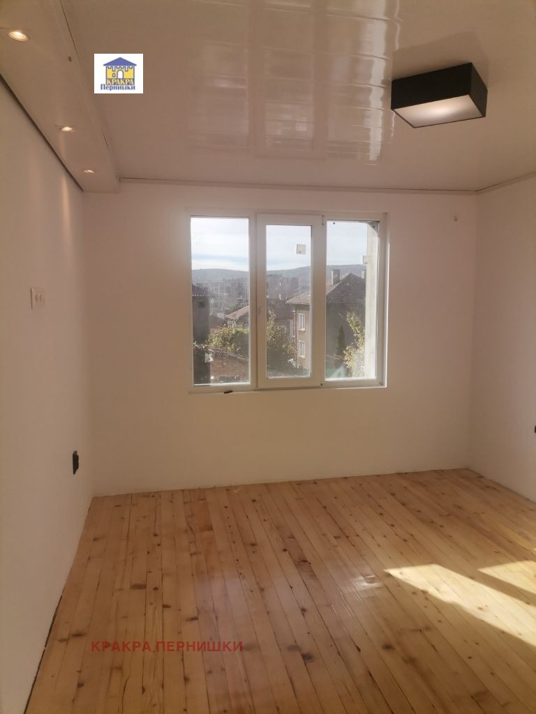 À venda  Casa Região Pernik , Radomir , 174 m² | 84837418 - imagem [9]